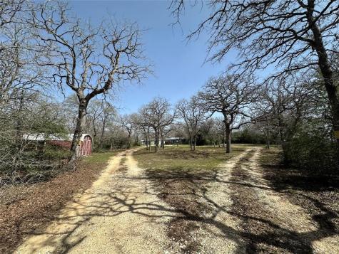 1218 Private Road 3063 Lexington TX 78947