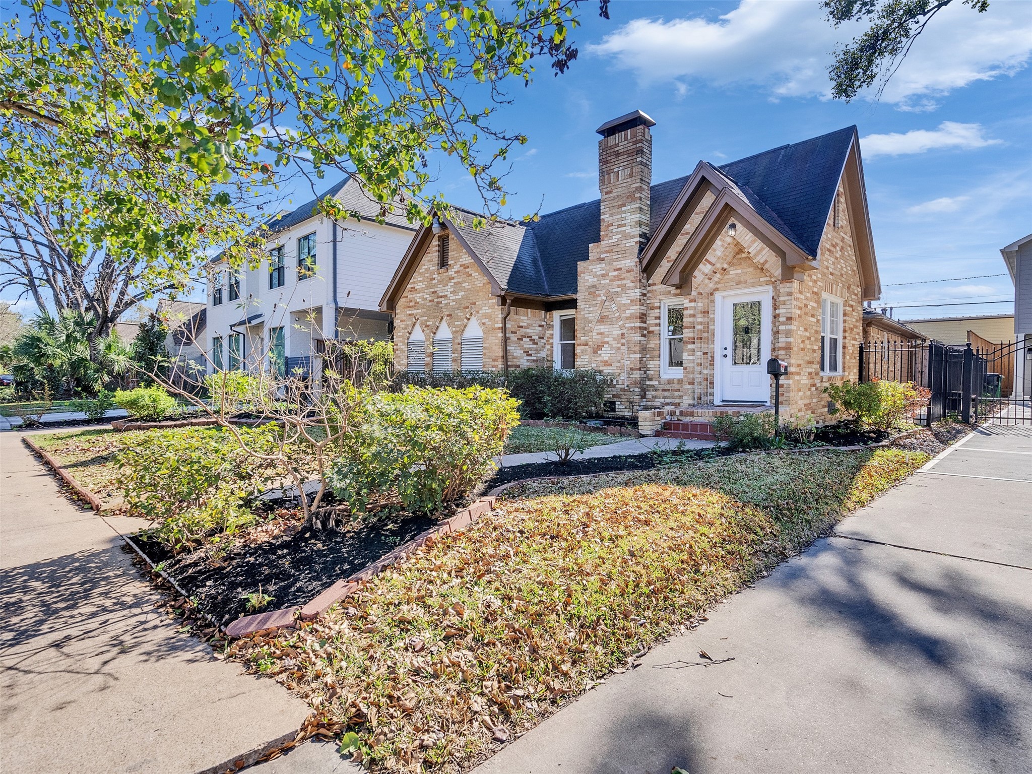 2141 Colquitt Street Houston TX 77098