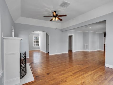2141 Colquitt Street Houston TX 77098