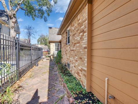 2141 Colquitt Street Houston TX 77098