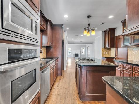 2141 Colquitt Street Houston TX 77098