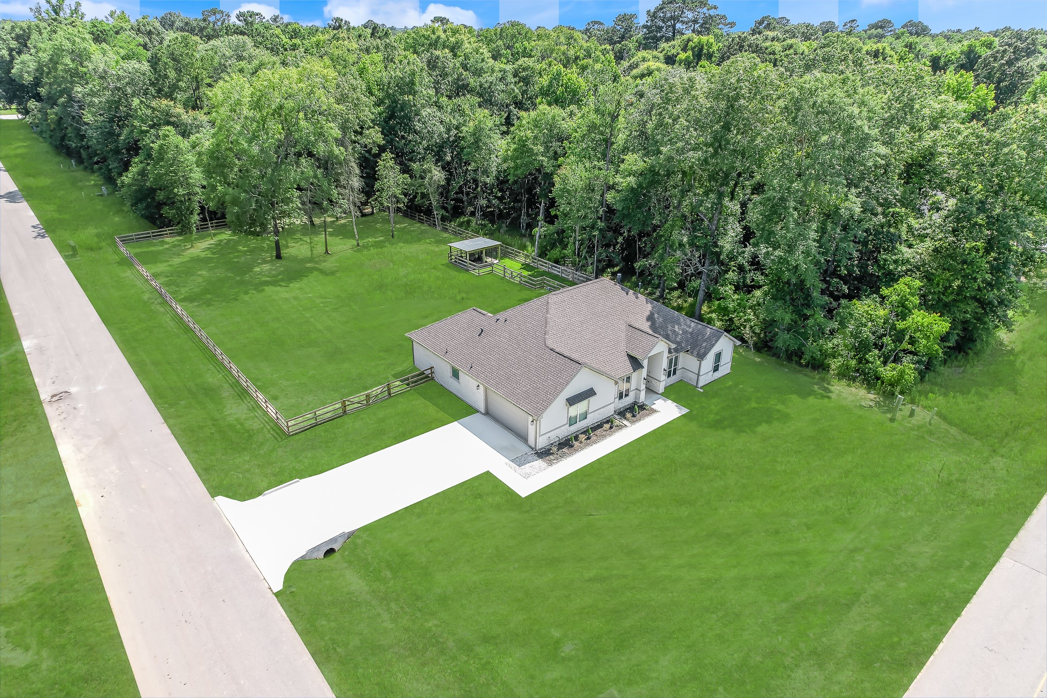 232 Road 660 Dayton TX 77535