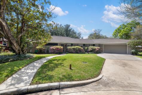 8918 Link Court Houston TX 77025