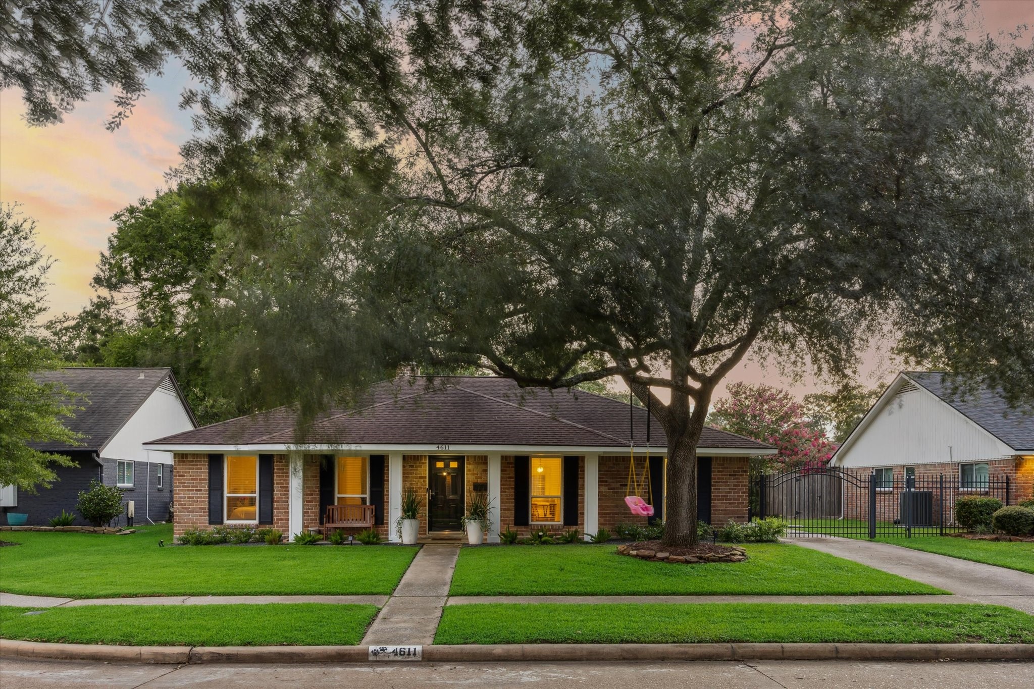 4611 Dunsmere Street Houston TX 77018