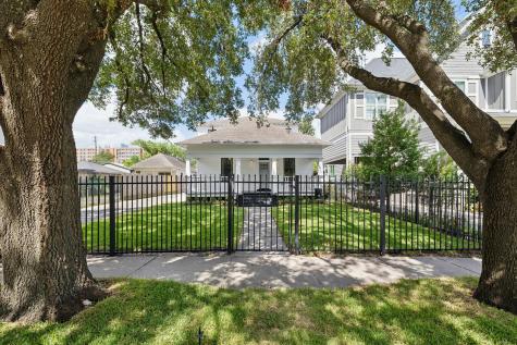 2015 Cortlandt Street Houston TX 77008