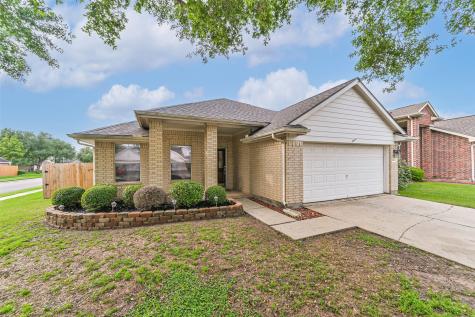 2920 Landing Edge Lane Dickinson TX 77539