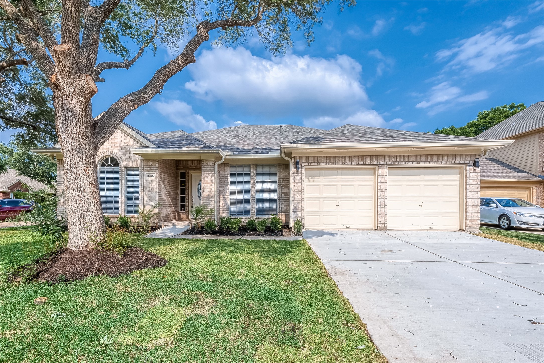 11407 Oak Lake Glen Circle Sugar Land TX 77498