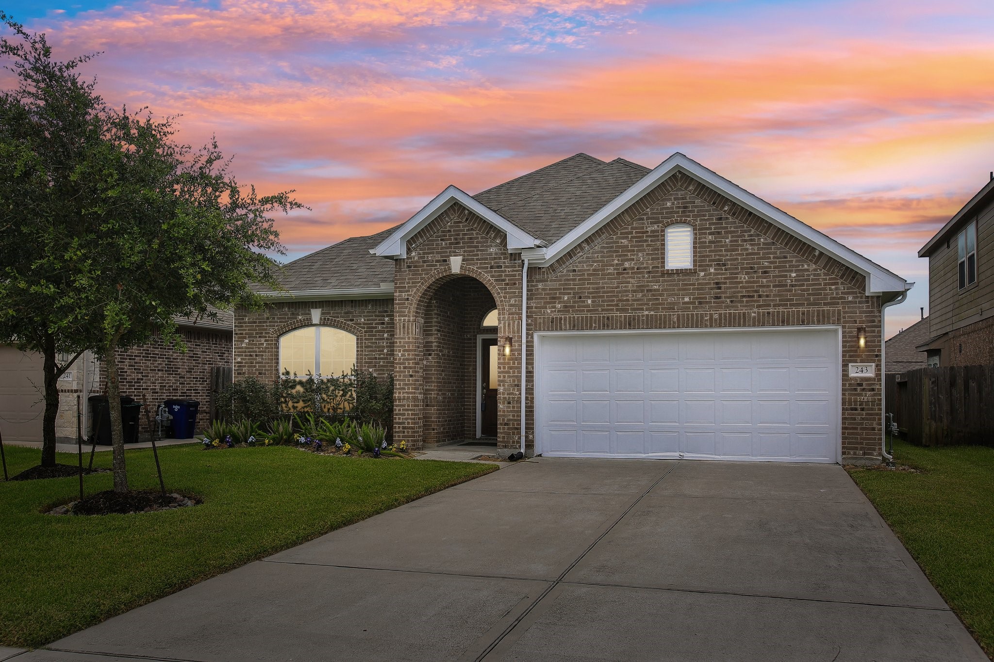 243 Dale Ridge Lane Dickinson TX 77539