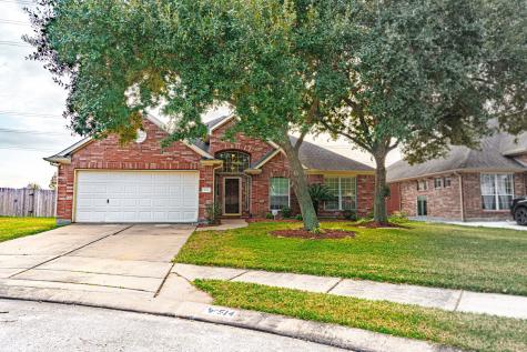 514 Cedar Point Drive League City TX 77573