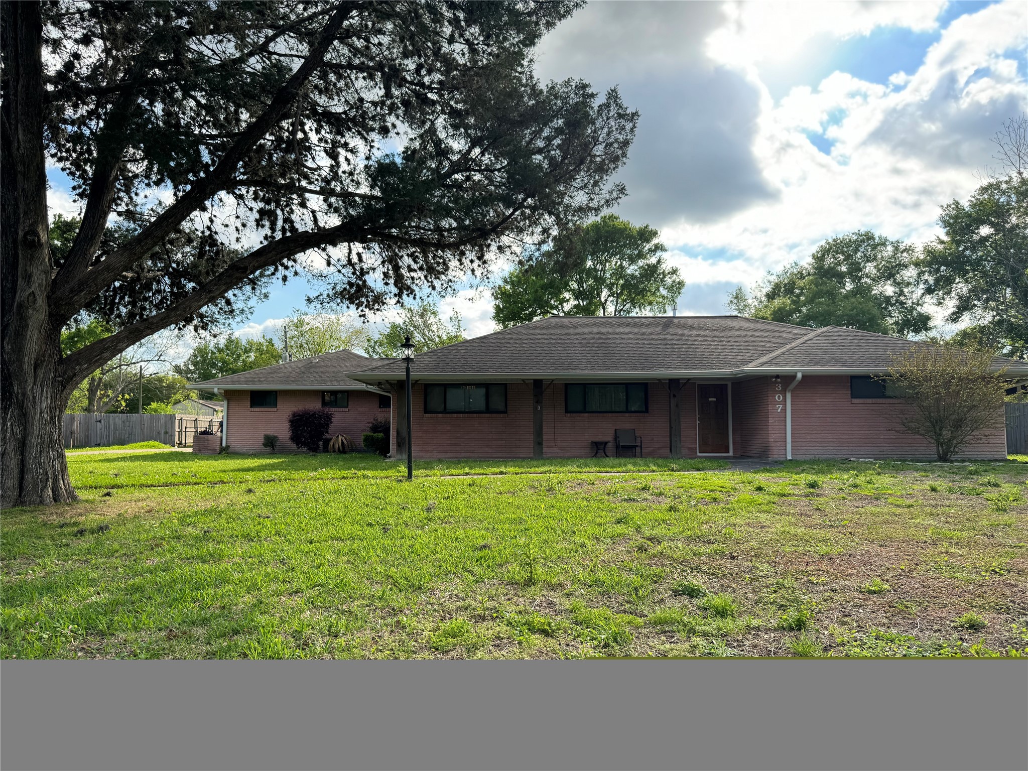 307 Burnett Drive Baytown TX 77520