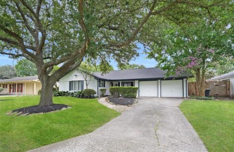 9535 Meadowbriar Lane Houston TX 77063