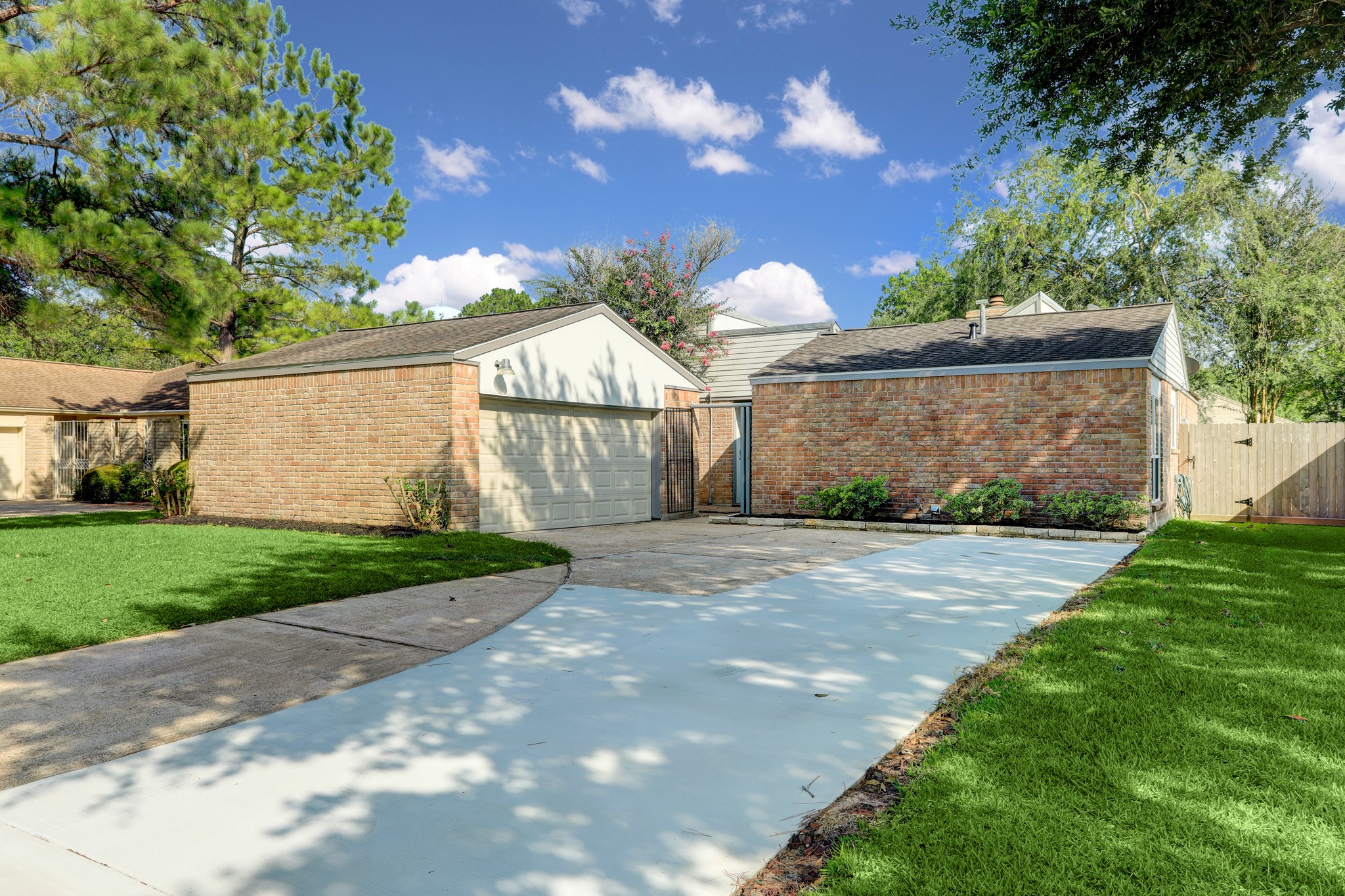 850 Pebbleshire Drive Houston TX 77062