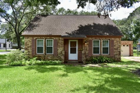 801 Erin Street El Campo TX 77437