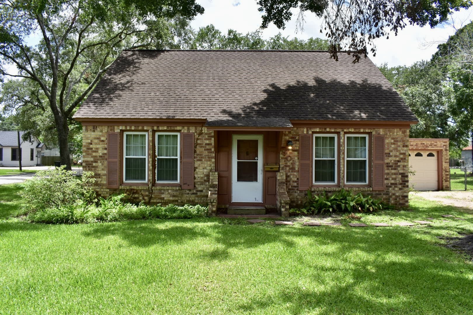 801 Erin Street El Campo TX 77437
