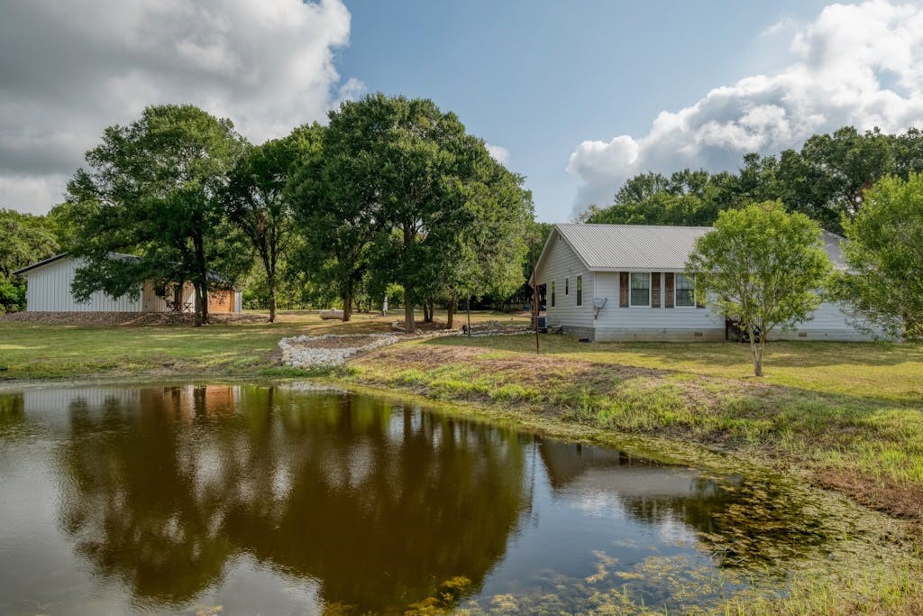 5847 Fm 153 La Grange TX 78945