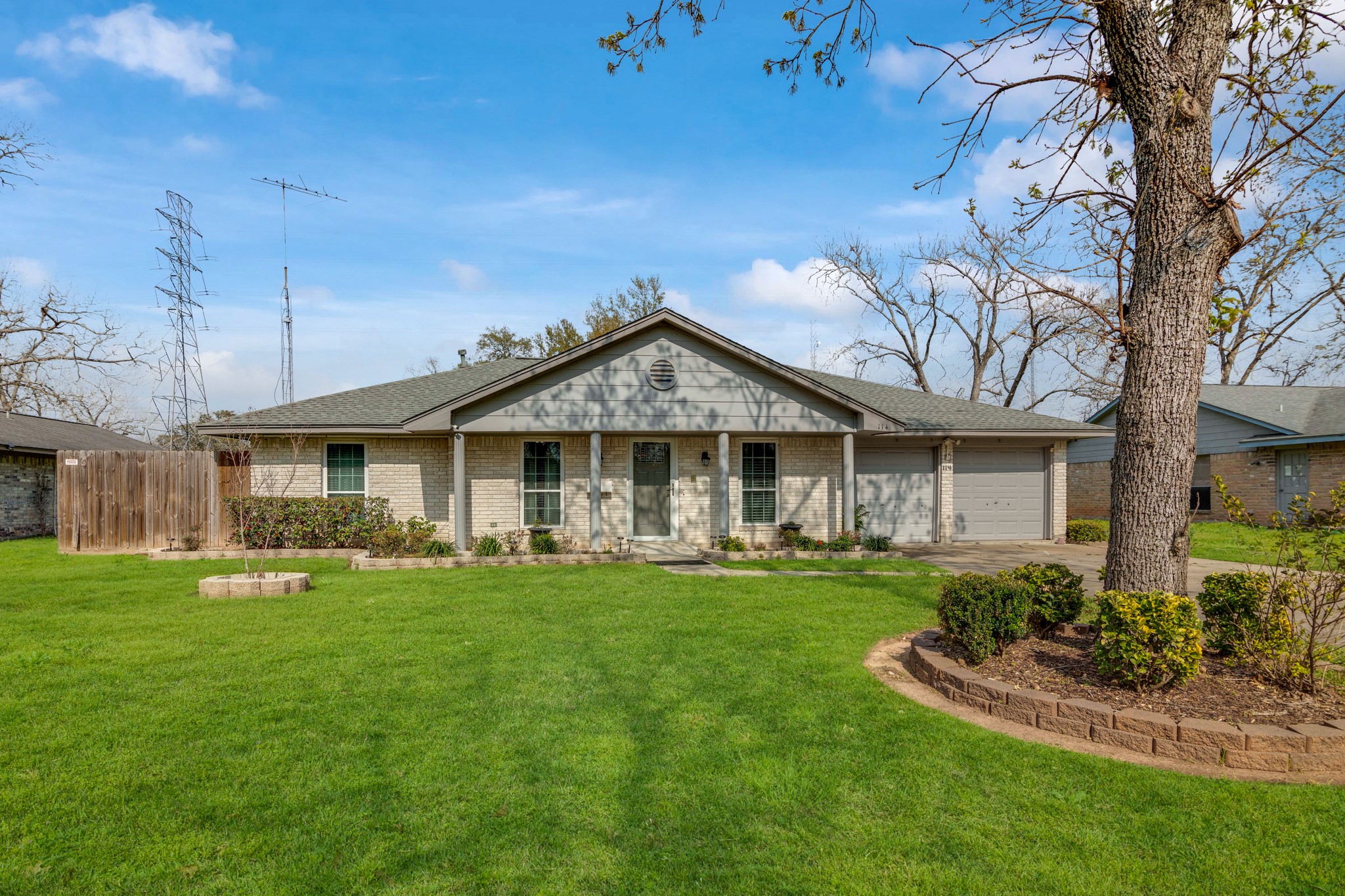 114 Dogwood Street Lake Jackson TX 77566