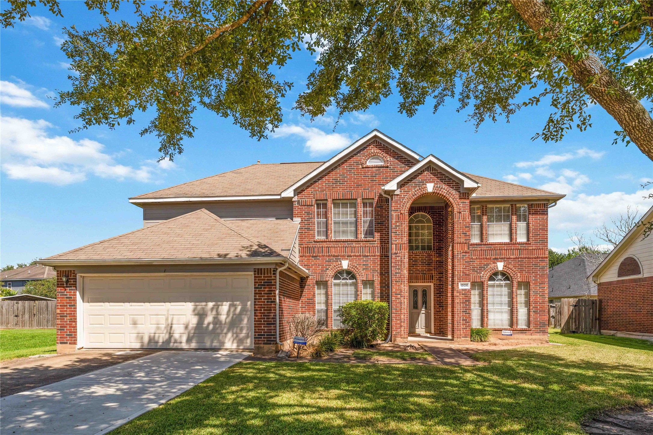 1906 Twin Tulip Court Fresno TX 77545