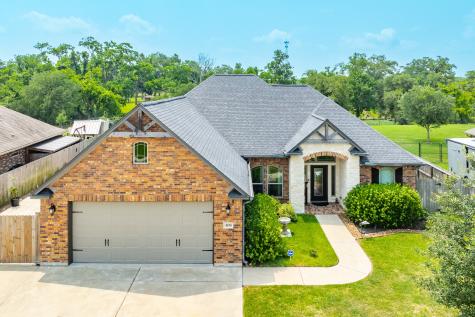 308 Creekside Lane Lake Jackson TX 77566