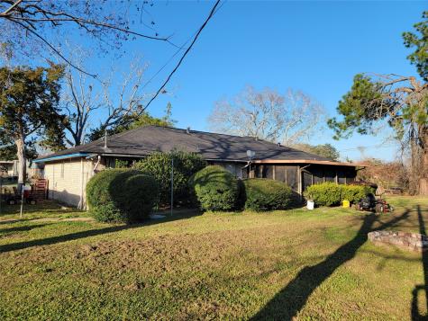 3 Ivy Court Jones Creek TX 77541