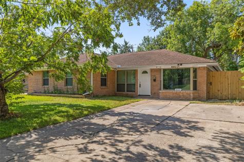 6437 Sharpview Drive Houston TX 77074