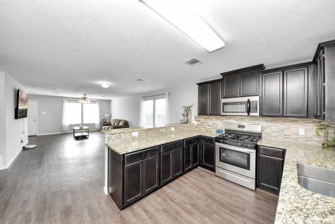 696 Road 5105 Cleveland TX 77327