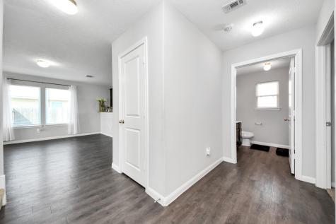696 Road 5105 Cleveland TX 77327
