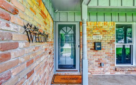 1202 Shadeland Drive Houston TX 77043