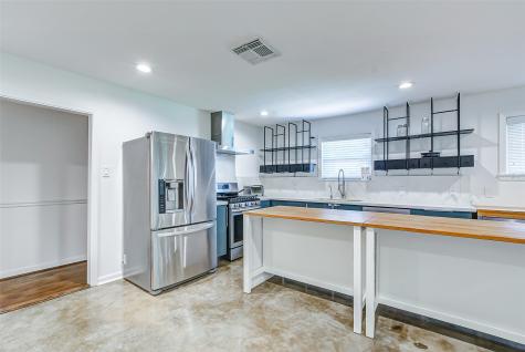 1202 Shadeland Drive Houston TX 77043