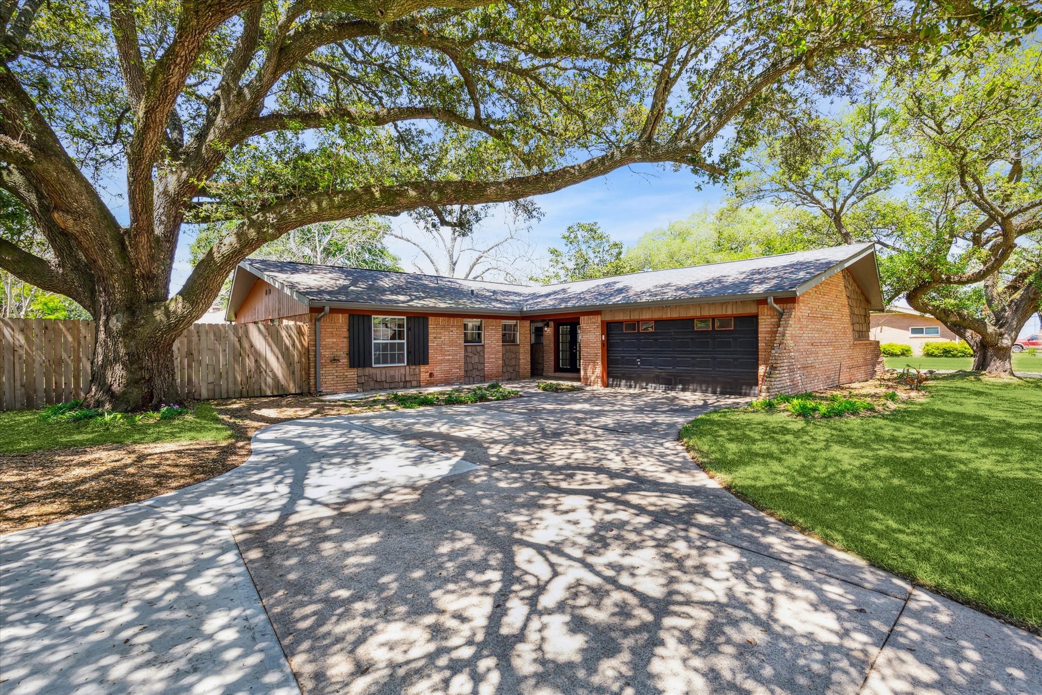 119 N Jane Street Alvin TX 77511