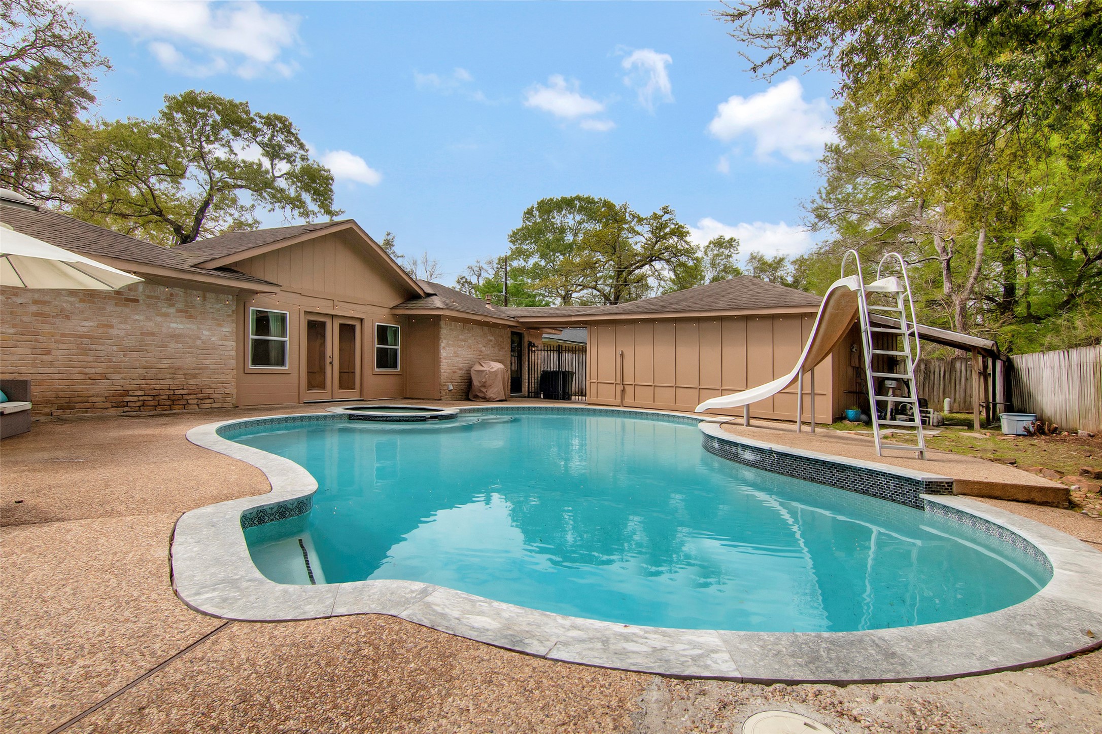 1823 Shadow Rock Drive Kingwood TX 77339