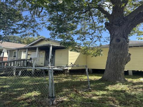 5407-5409 Avenue O Galveston TX 77551