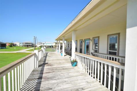 960 Alberdie Drive Crystal Beach TX 77650