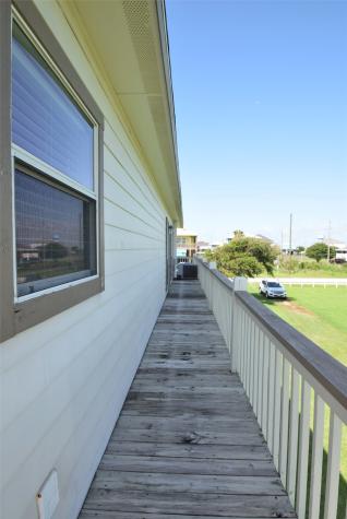 960 Alberdie Drive Crystal Beach TX 77650
