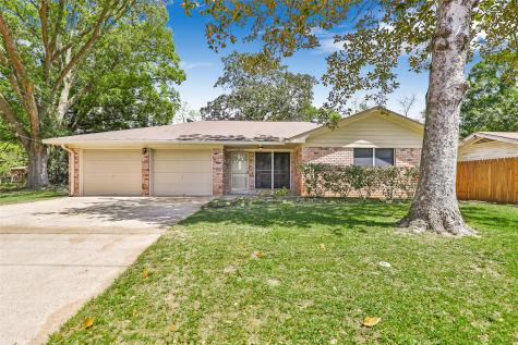 1854 N San Jacinto Street Liberty TX 77575