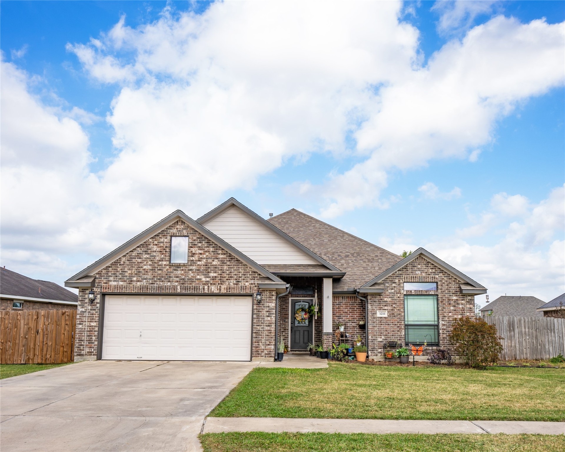 3211 El Camino Street Bay City TX 77414