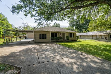 609 Hospital Street Tomball TX 77375