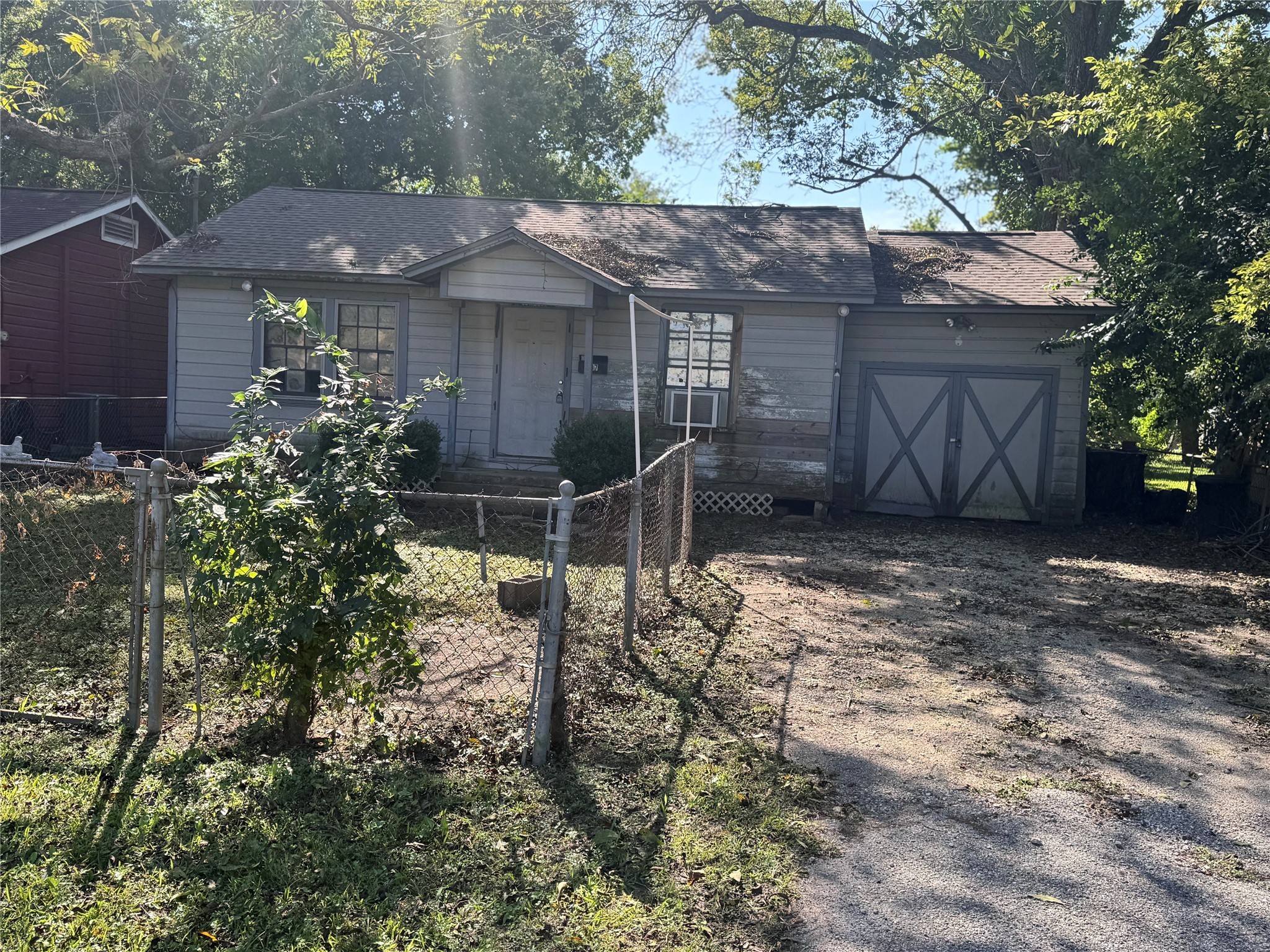 137 W Orchard Street Clute TX 77531