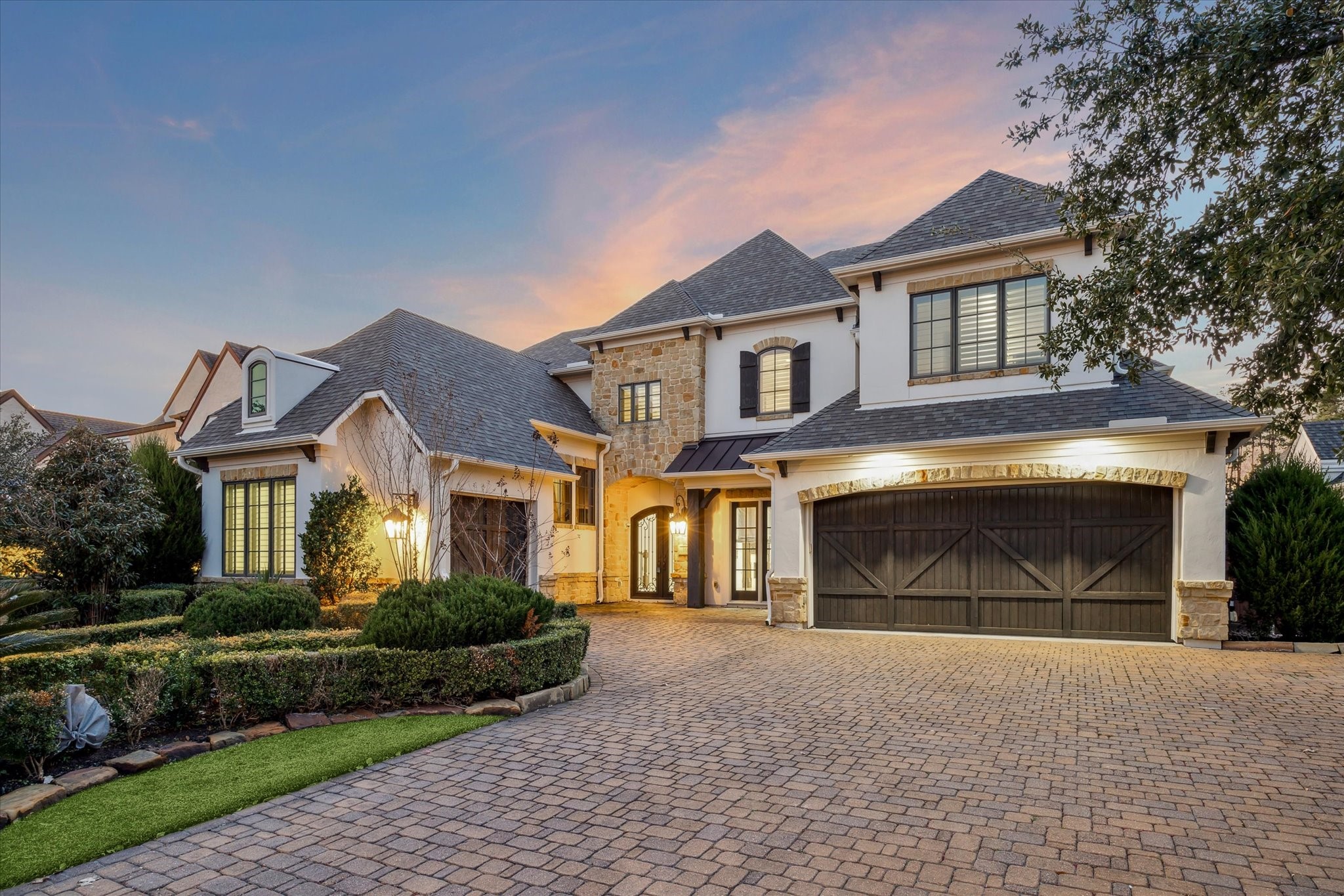 10 Broadwater Court Shenandoah TX 77381