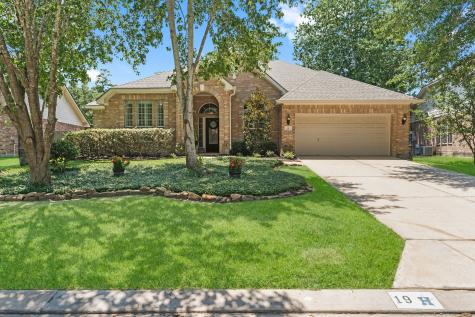 19 Murmuring Creek Place Conroe TX 77385
