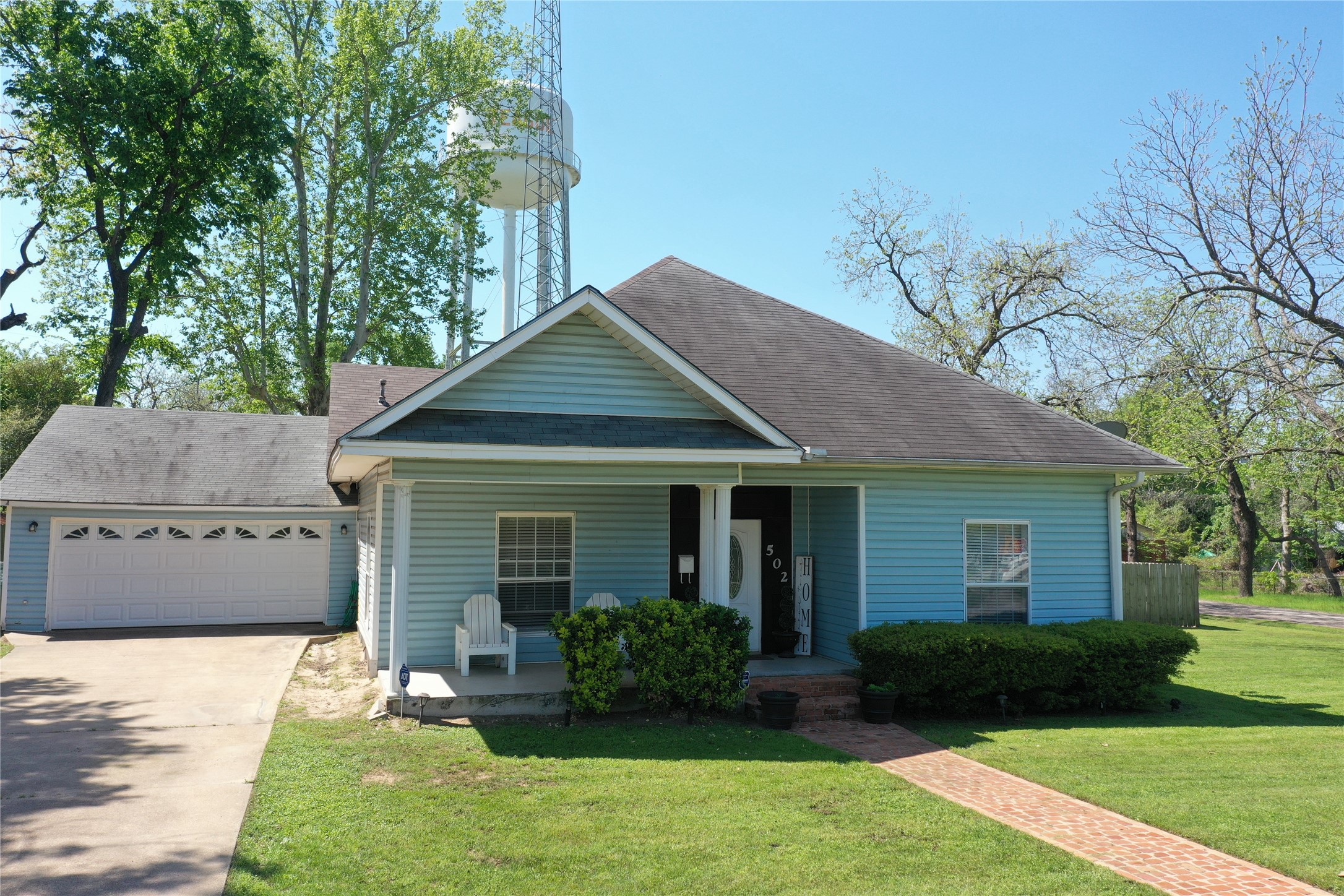 502 Spruce Street Teague TX 75860