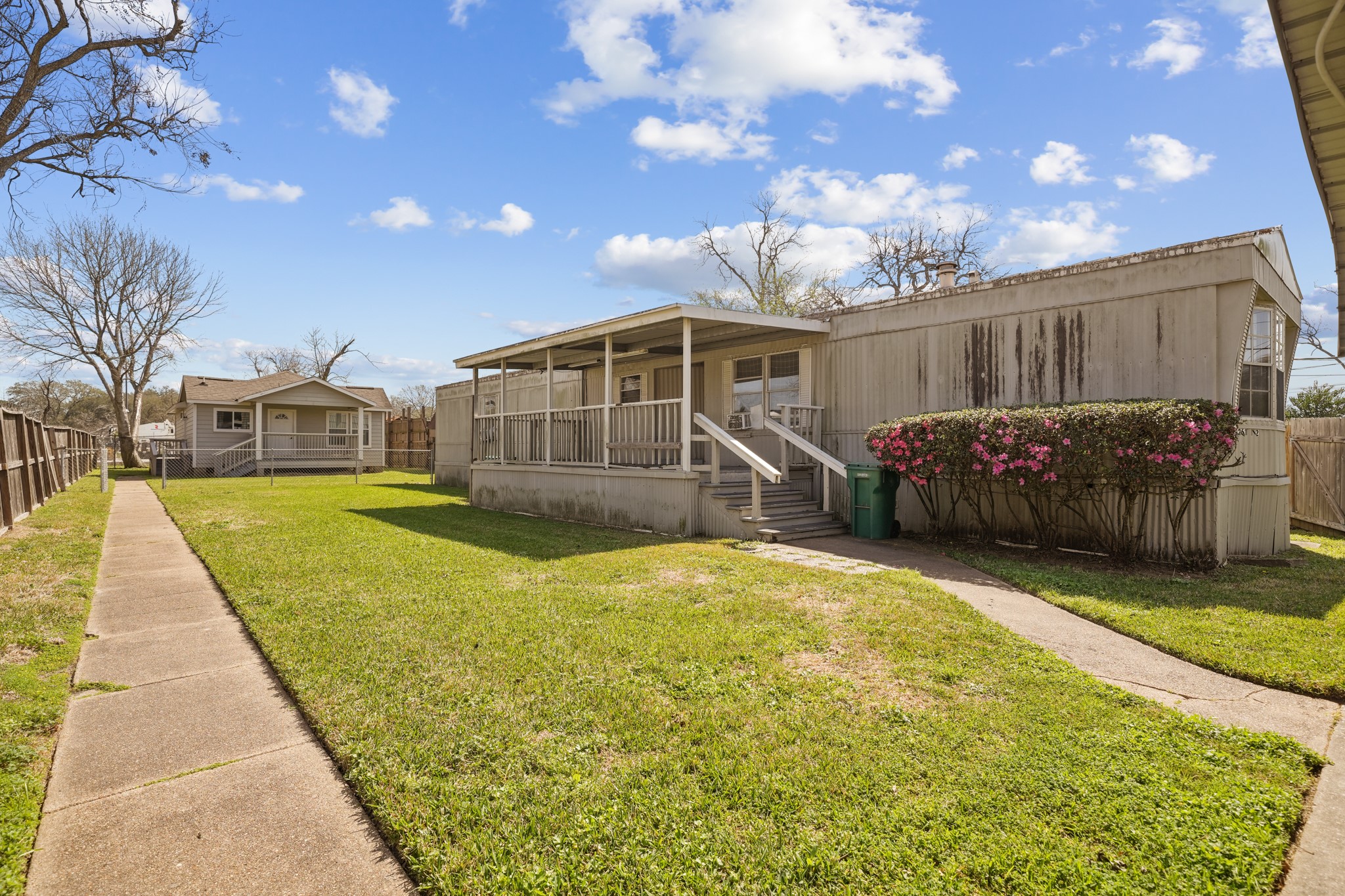 2611 1/2 Violet Street Pasadena TX 77503