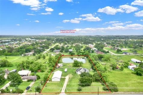 1615 Cemetery Road Santa Fe TX 77517