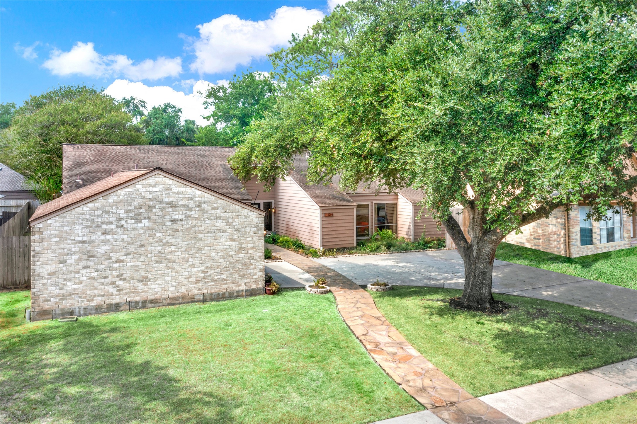 15006 Hollydale Drive Houston TX 77062