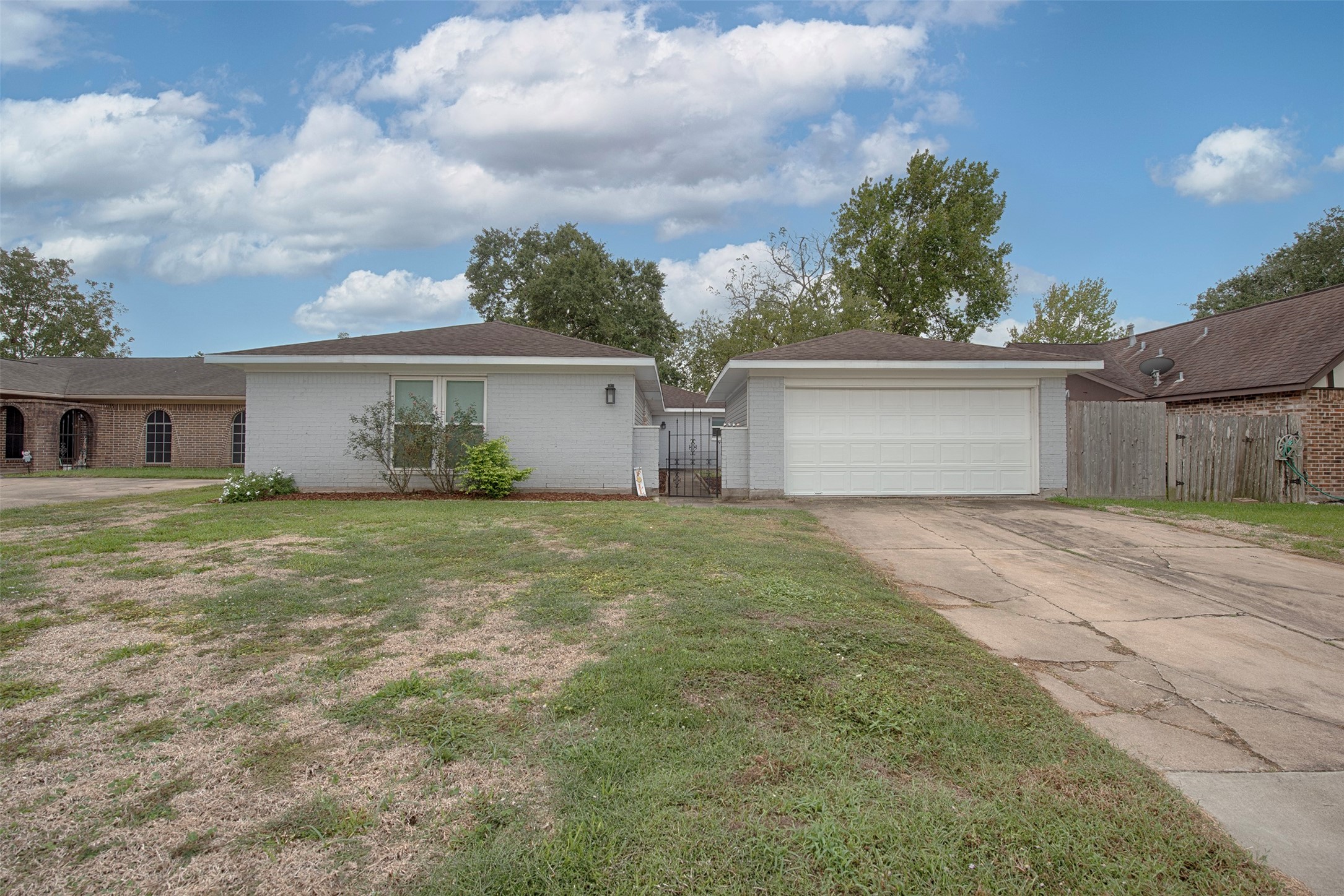 2311 Colonial Court S League City TX 77573
