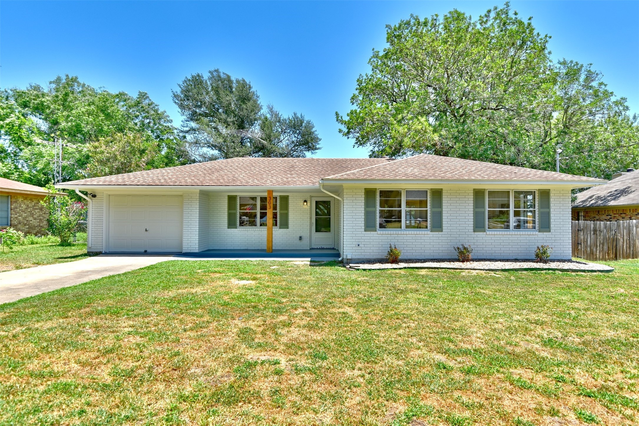 303 Cornish Drive Brenham TX 77833