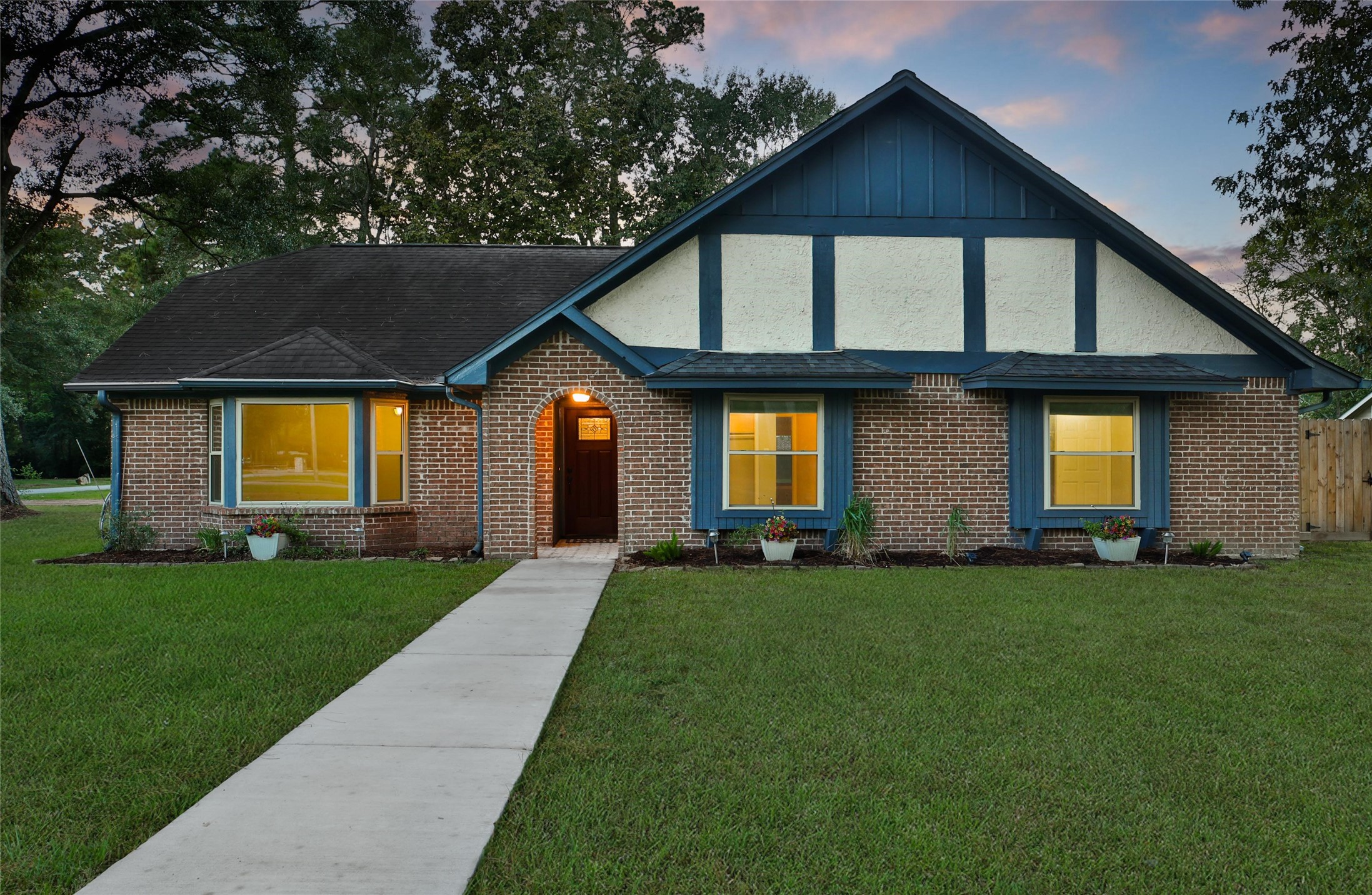 303 Canary Street New Caney TX 77357
