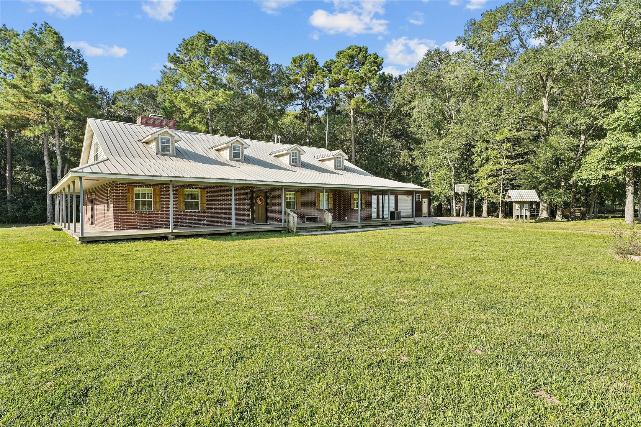 413 County Road 2191 Cleveland TX 77327