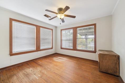510 E Main Street Humble TX 77338