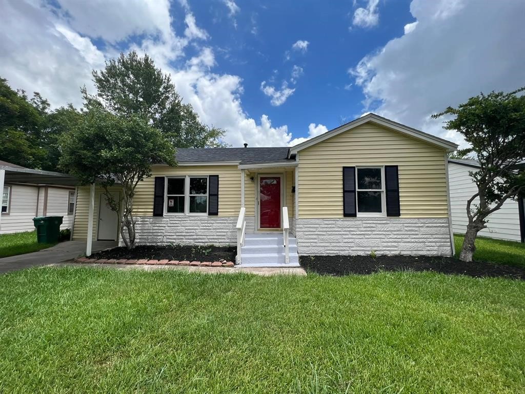 1107 Mobile Drive Pasadena TX 77506