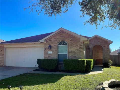 384 Hannah Lane Alvin TX 77511
